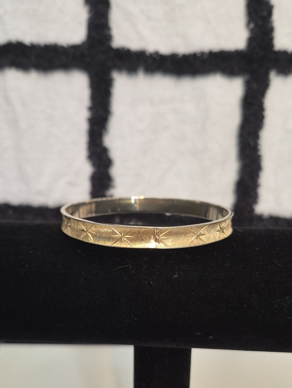 Vintage Sarah Coventry Gold Star Bangle Bracelet